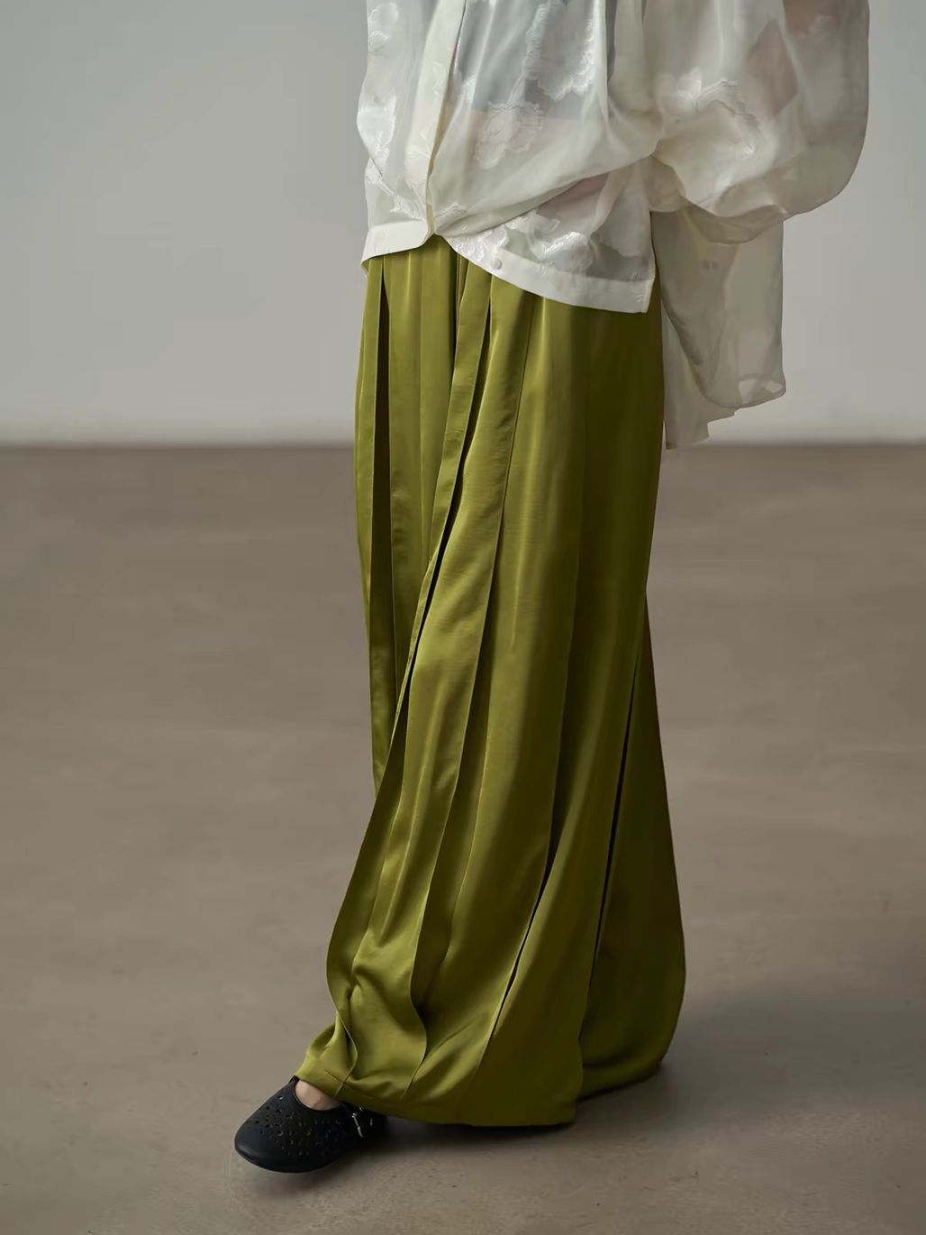 Yan Au Pleated Satin Wide-Leg Pants