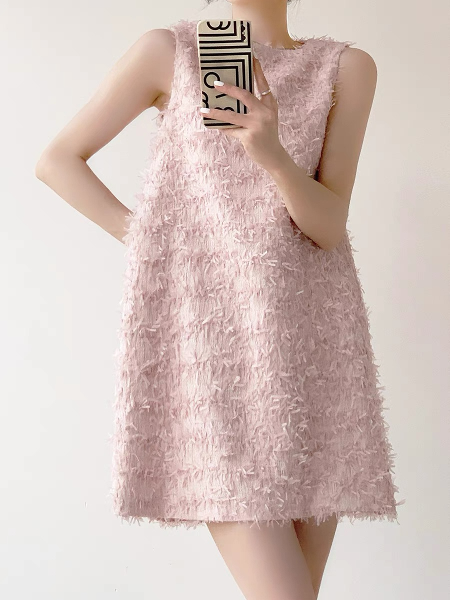 Cadyn Shift Dress-The Black Bow-