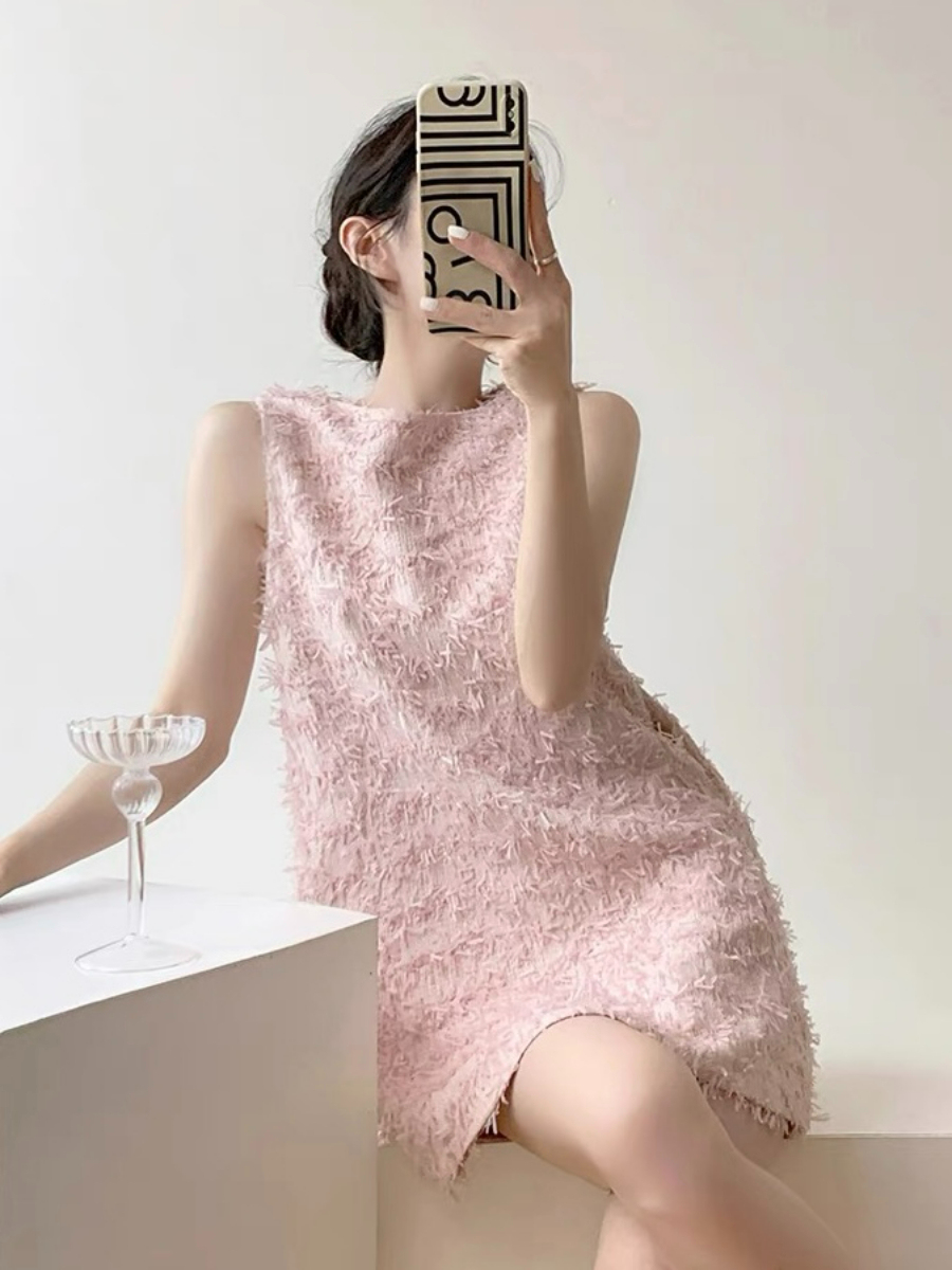 Cadyn Shift Dress-The Black Bow-