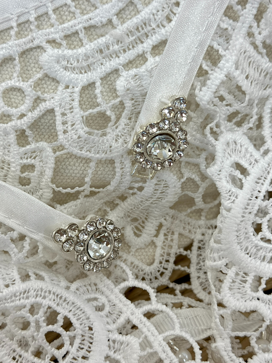 Ci Ju Pearly Lace Shawl