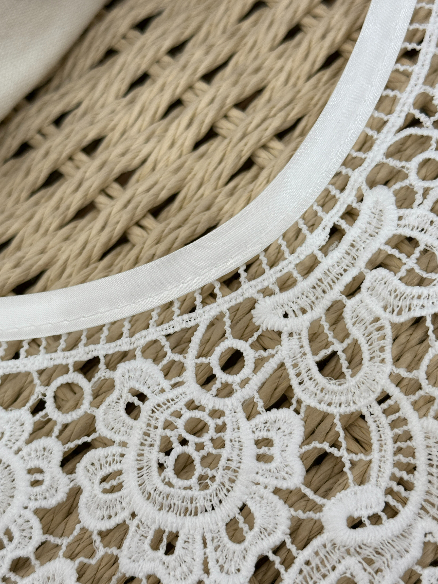 Ci Ju Pearly Lace Shawl