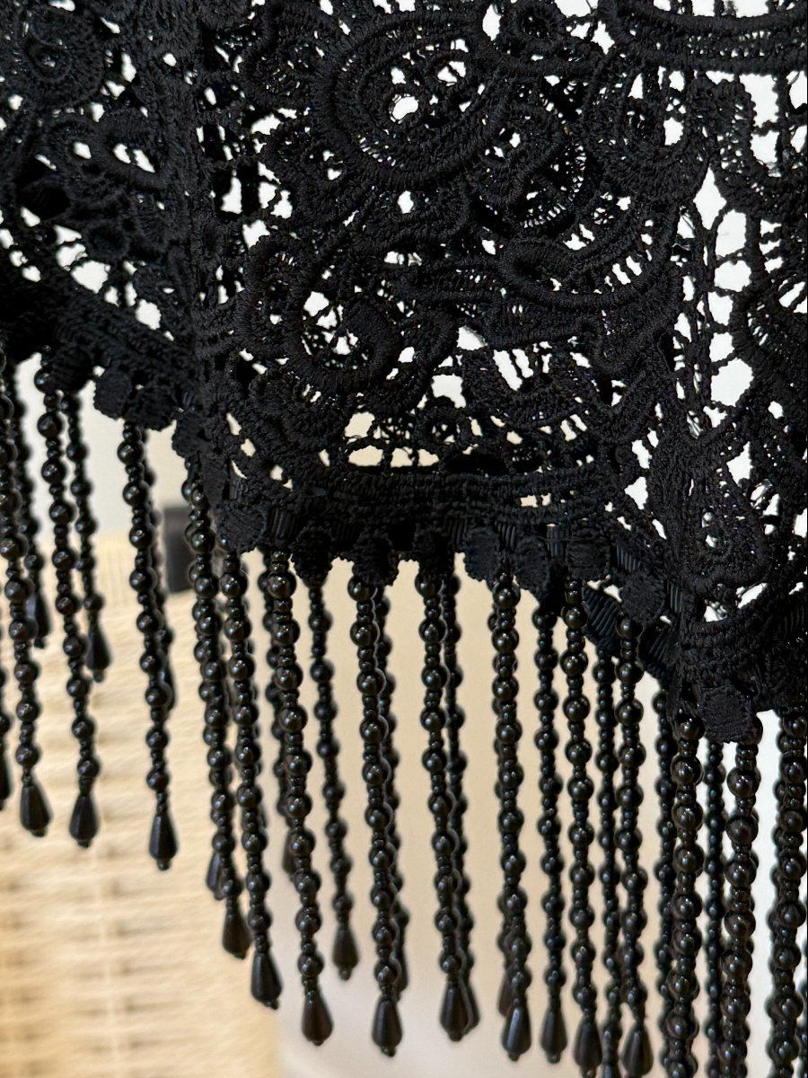 Ci Ju Pearly Lace Shawl