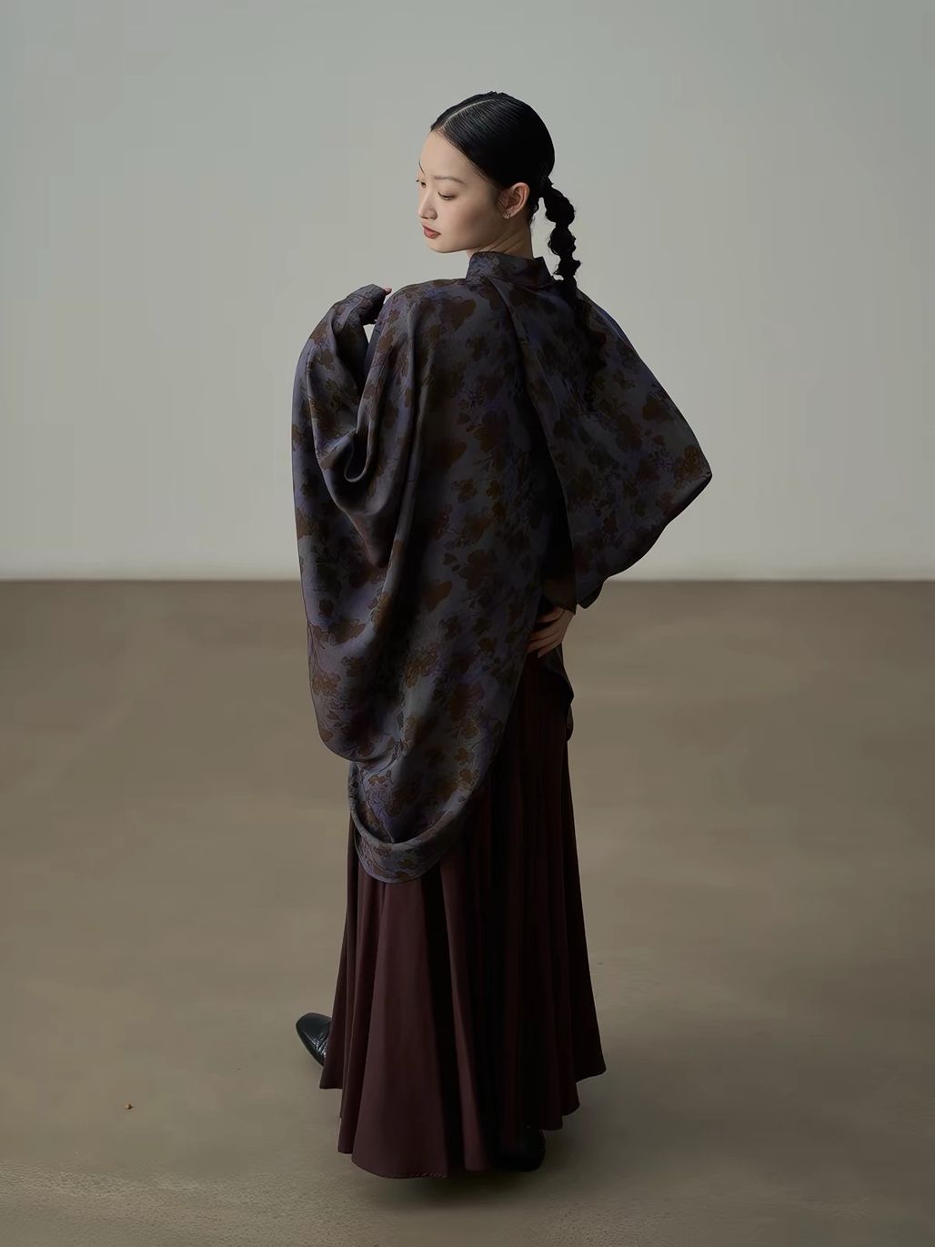 Yan Chuang Mandarin-Collar Cape Blouse