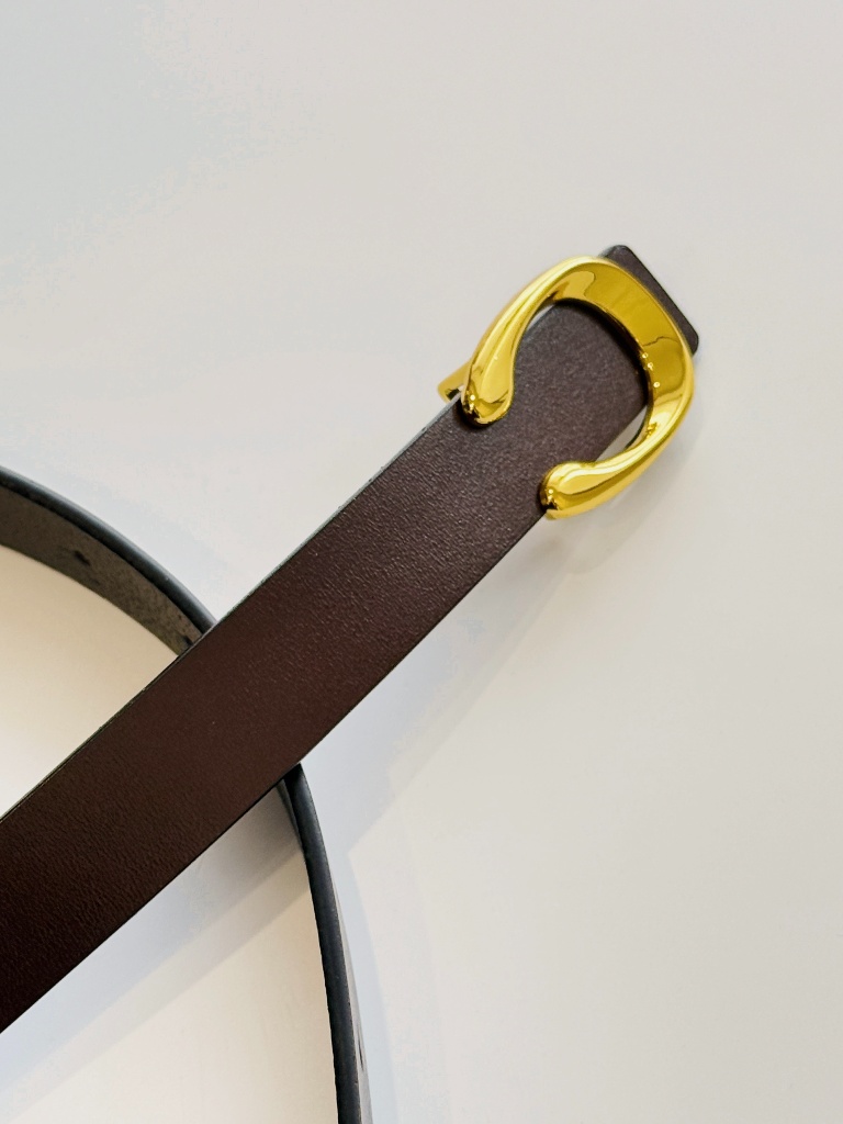 Berulah C Buckle Belt