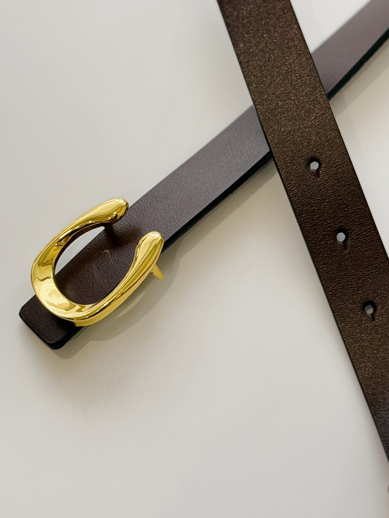 Berulah C Buckle Belt
