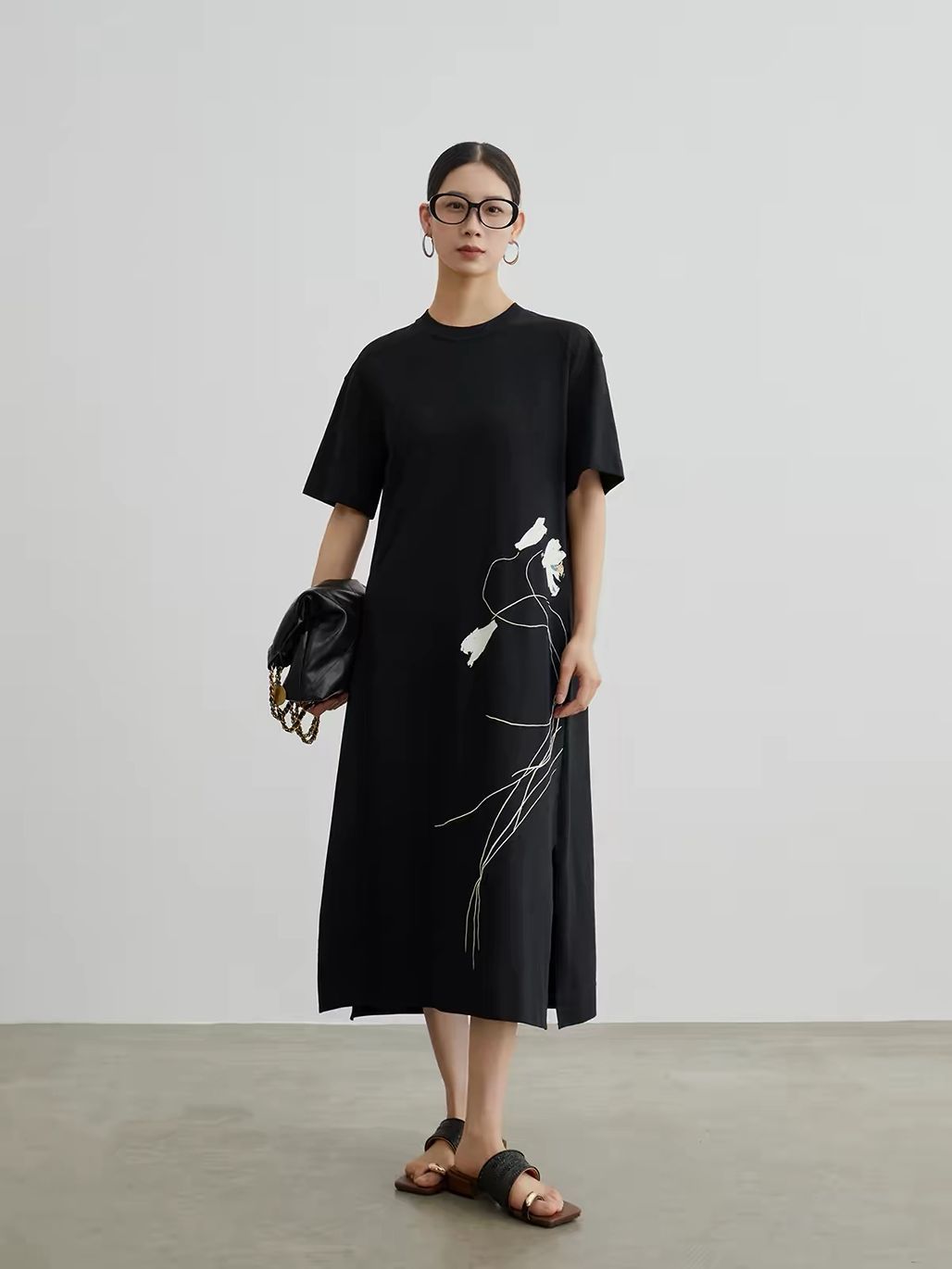 Jian An Floral-Embroidered T-Shirt Dress