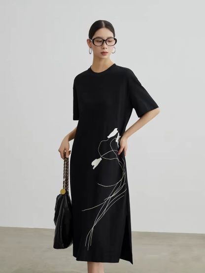 Jian An Floral-Embroidered T-Shirt Dress