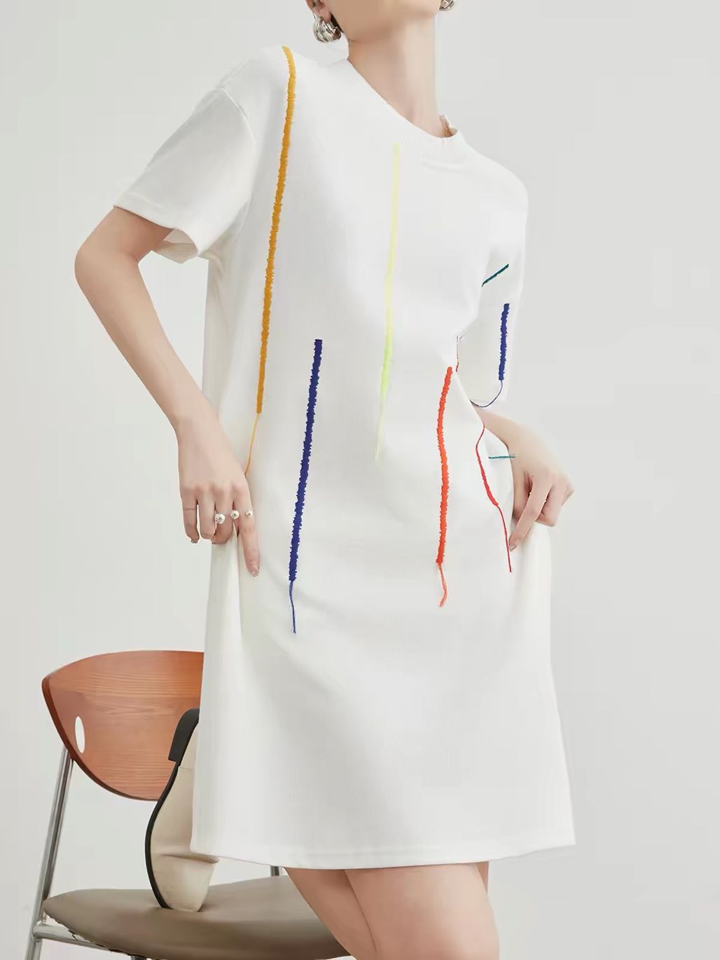 Jian Bai Colourful Line-Embroidered T-Shirt Dress