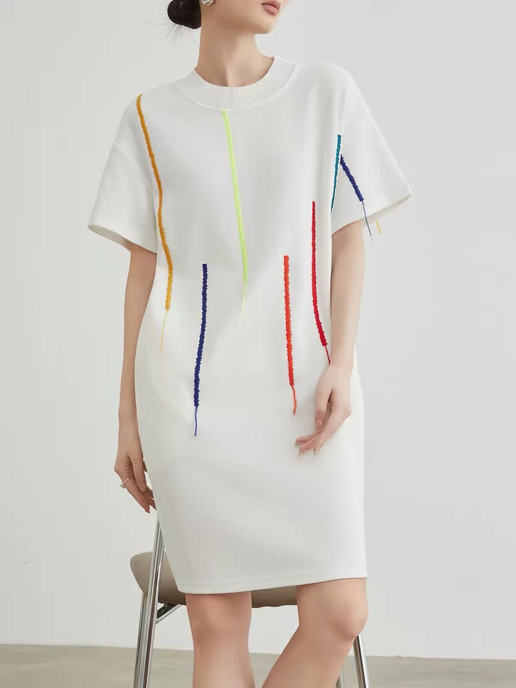 Jian Bai Colourful Line-Embroidered T-Shirt Dress