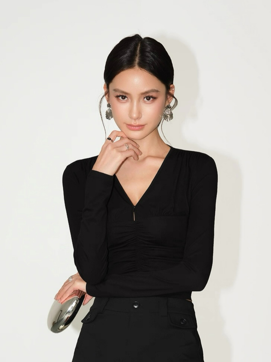 Fia V-Neckline Cropped Knit Top