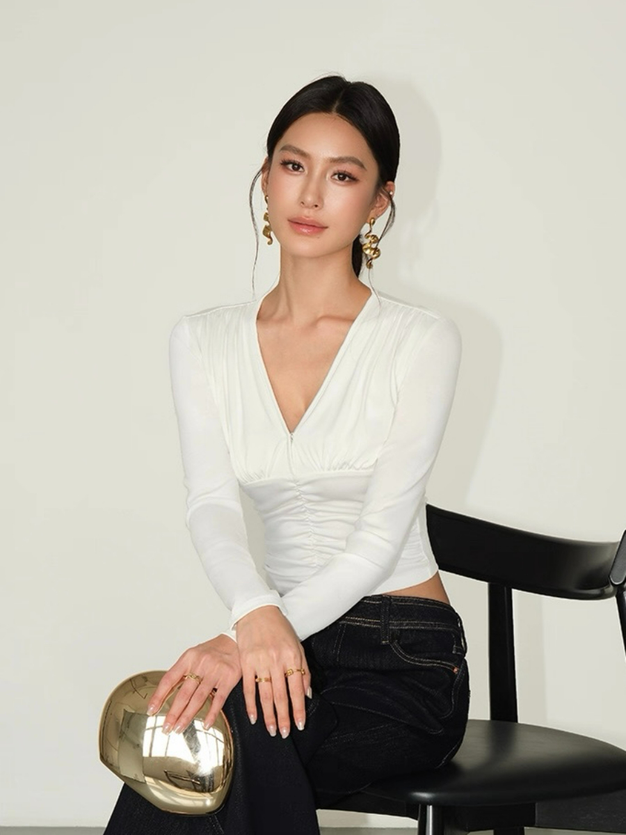 Fia V-Neckline Cropped Knit Top