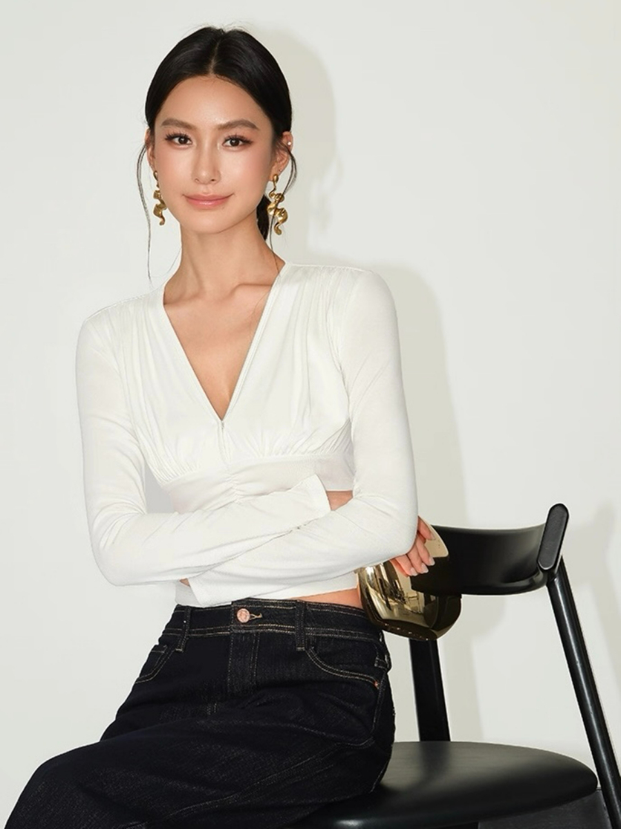 Fia V-Neckline Cropped Knit Top