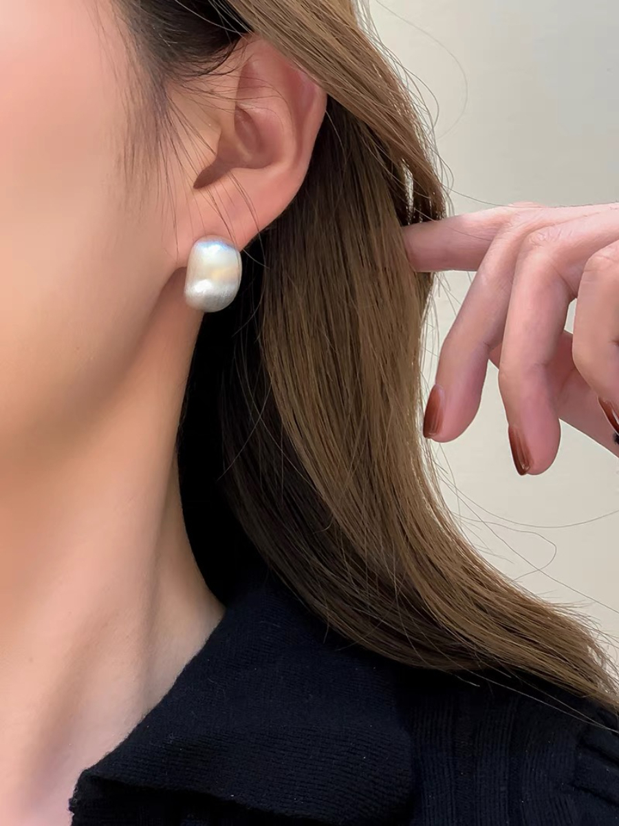 Metal Drops Ear Studs (Gold & Silver)-The Black Bow-