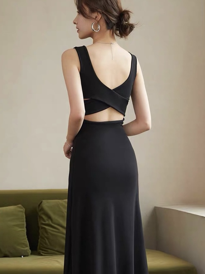 Beatriz Bare Back Padded Dress