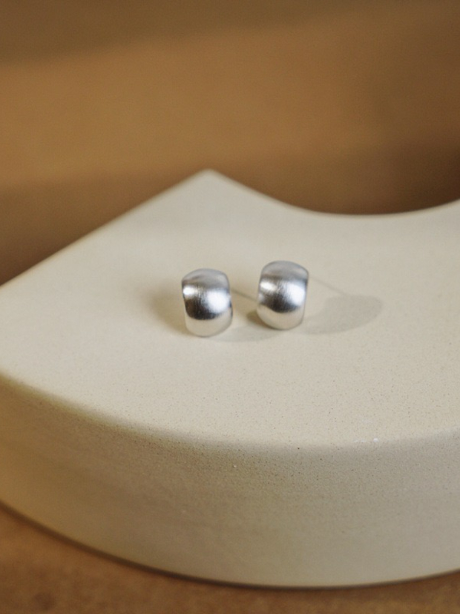 Metal Beans Ear Studs-The Black Bow-