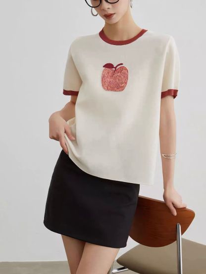 Ai Guo Apple-Motif Contrast-Trim Knit Tee