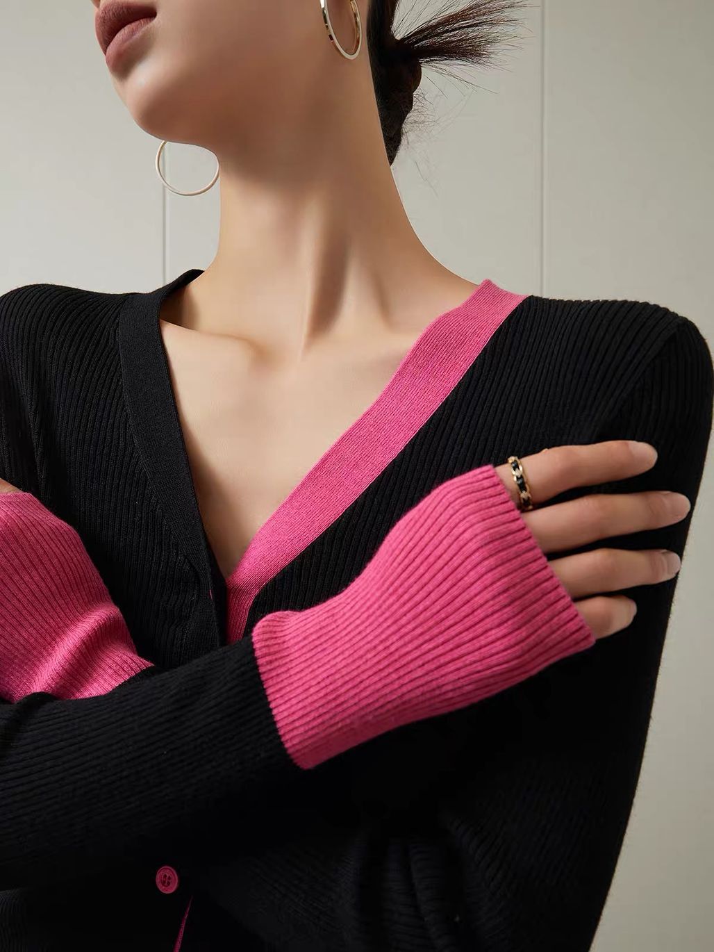Ai Ci Contrast-Trim Layered-Look V-Neck Knit Top