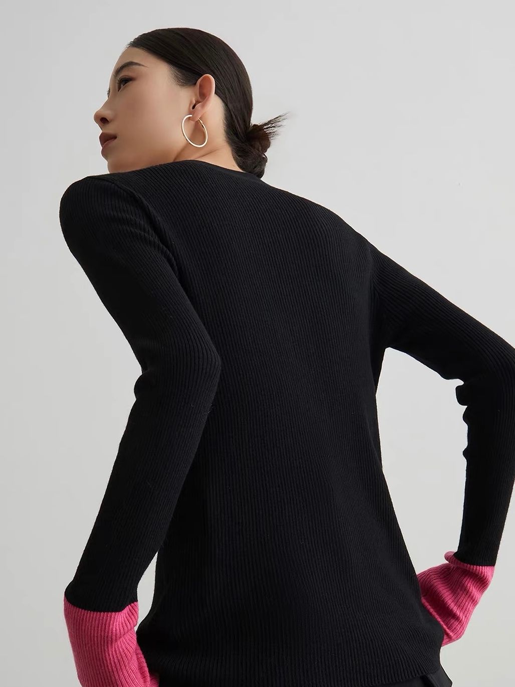 Ai Ci Contrast-Trim Layered-Look V-Neck Knit Top