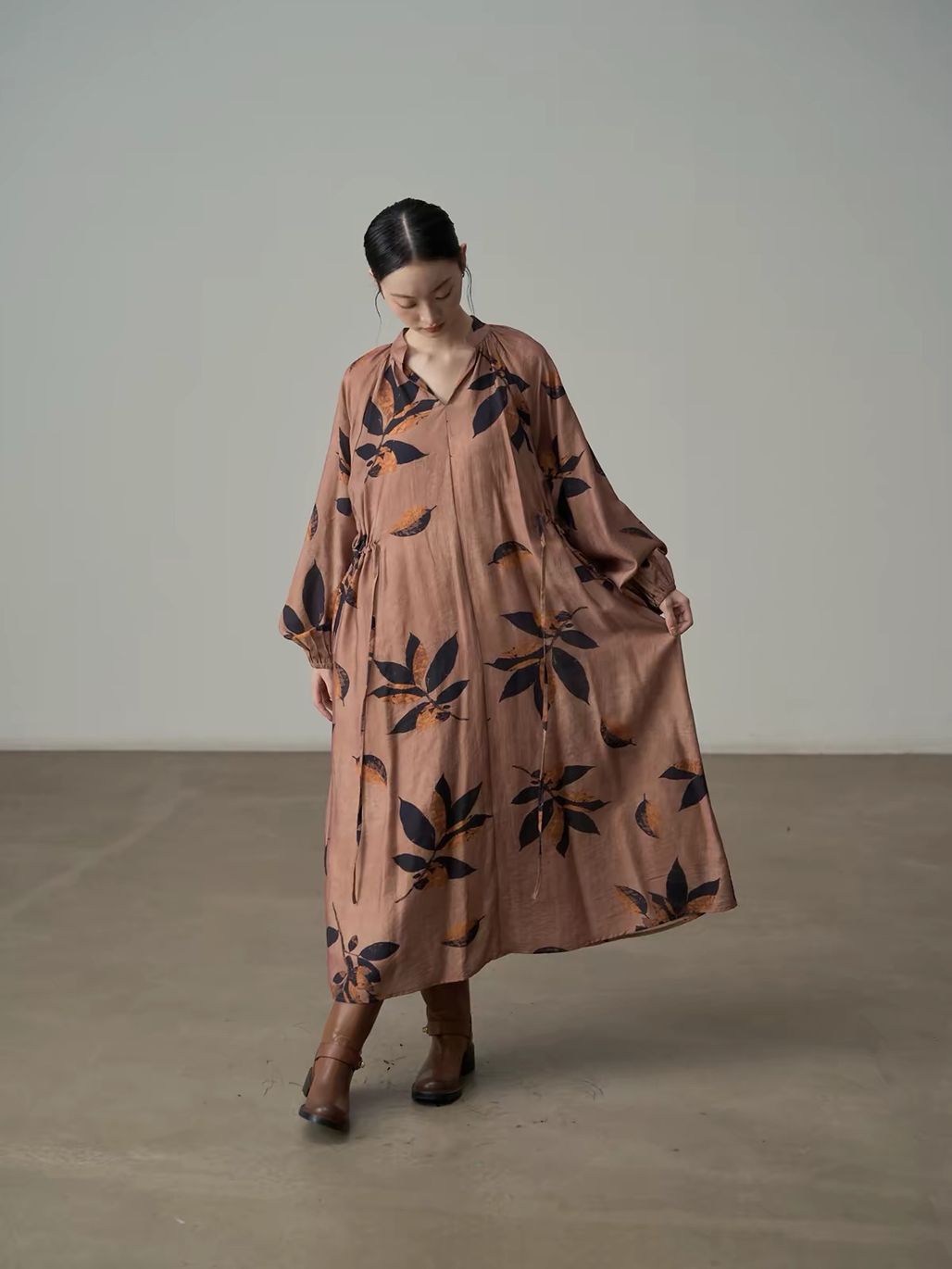 Ai Chuang Vintage Botanical-Print V-Neck Maxi Dress
