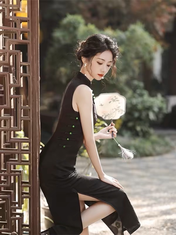 Ci Cheng Jacquard Sleeveless Cheongsam