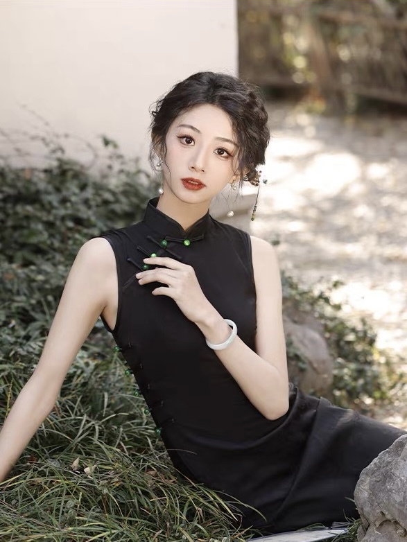 Ci Cheng Jacquard Sleeveless Cheongsam