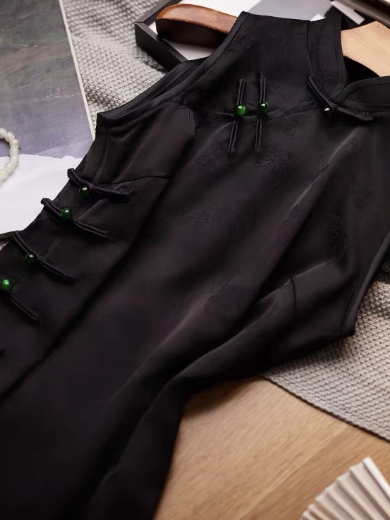 Ci Cheng Jacquard Sleeveless Cheongsam