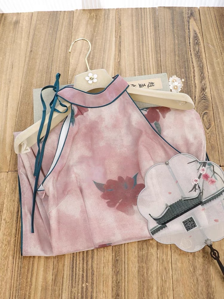 Ci Ding Sleeveless Floral Cheongsam