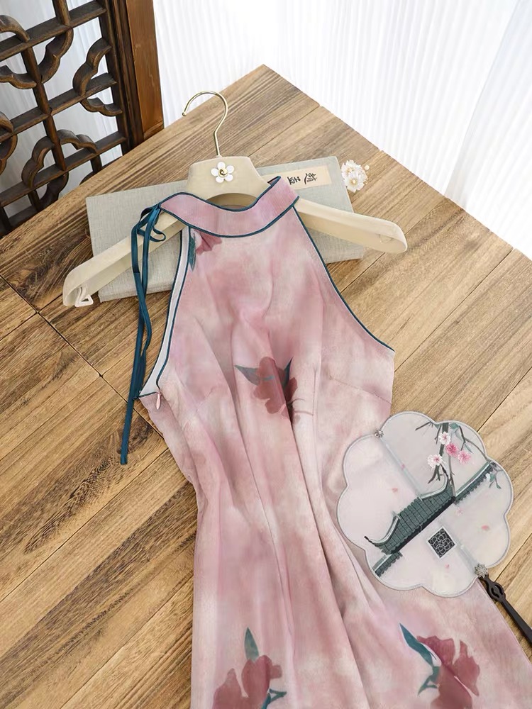 Ci Ding Sleeveless Floral Cheongsam