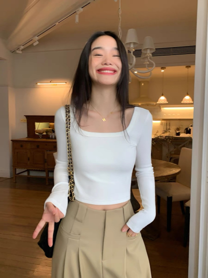 Sherly Square Neck Long Sleeve Crop Top-The Black Bow-