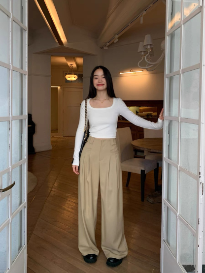 Sherly Square Neck Long Sleeve Crop Top-The Black Bow-