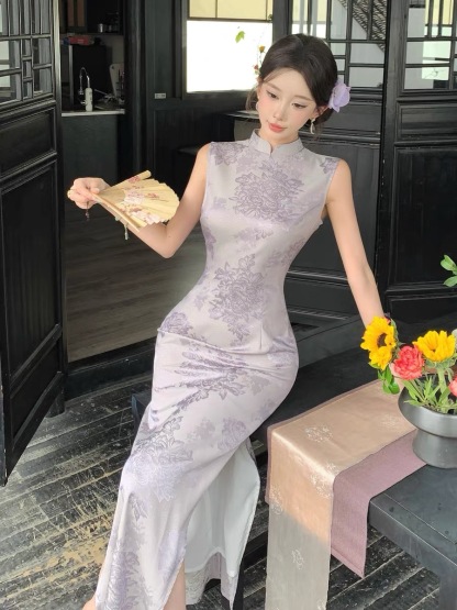Ci Fei Floral Cheongsam
