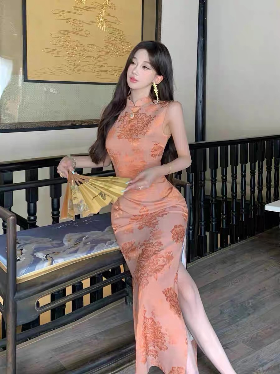 Ci Fei Floral Cheongsam