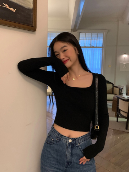 Sherly Square Neck Long Sleeve Crop Top-The Black Bow-