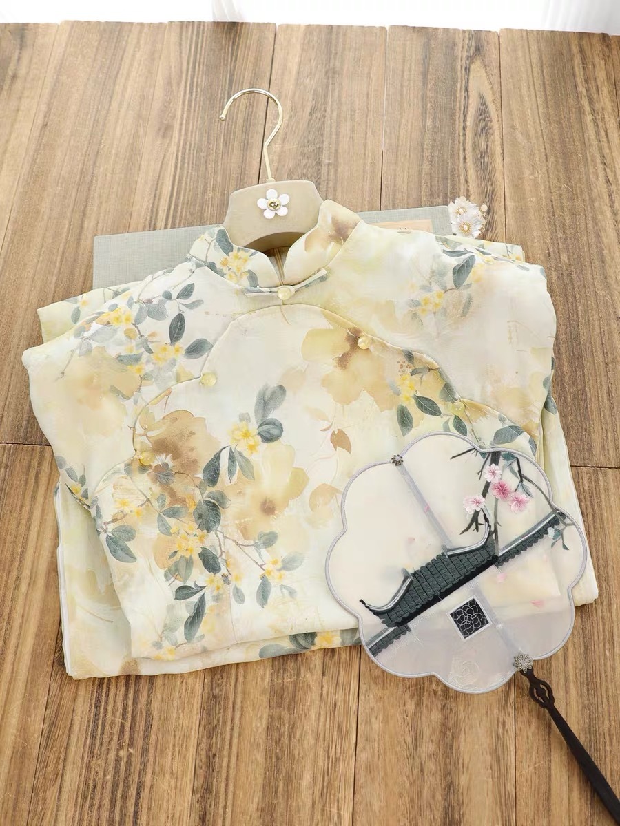Ci Fang Cao Sleeve Floral Cheongsam