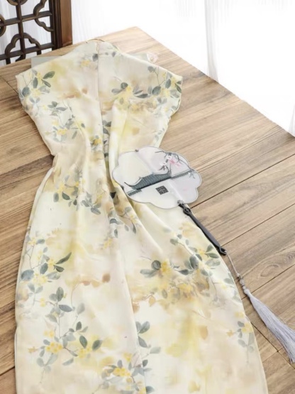 Ci Fang Cao Sleeve Floral Cheongsam