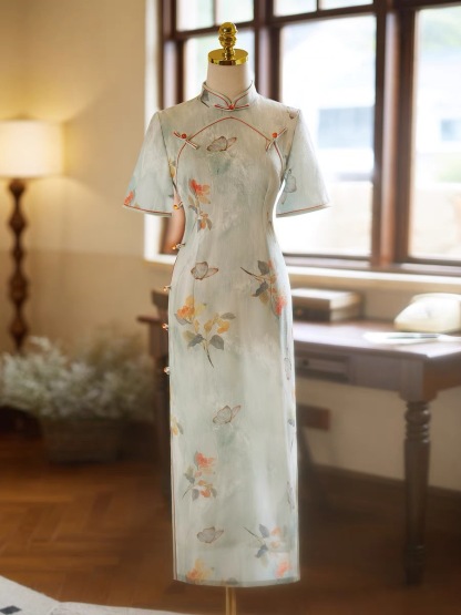 Ci Feng Mid Sleeve Floral Cheongsam