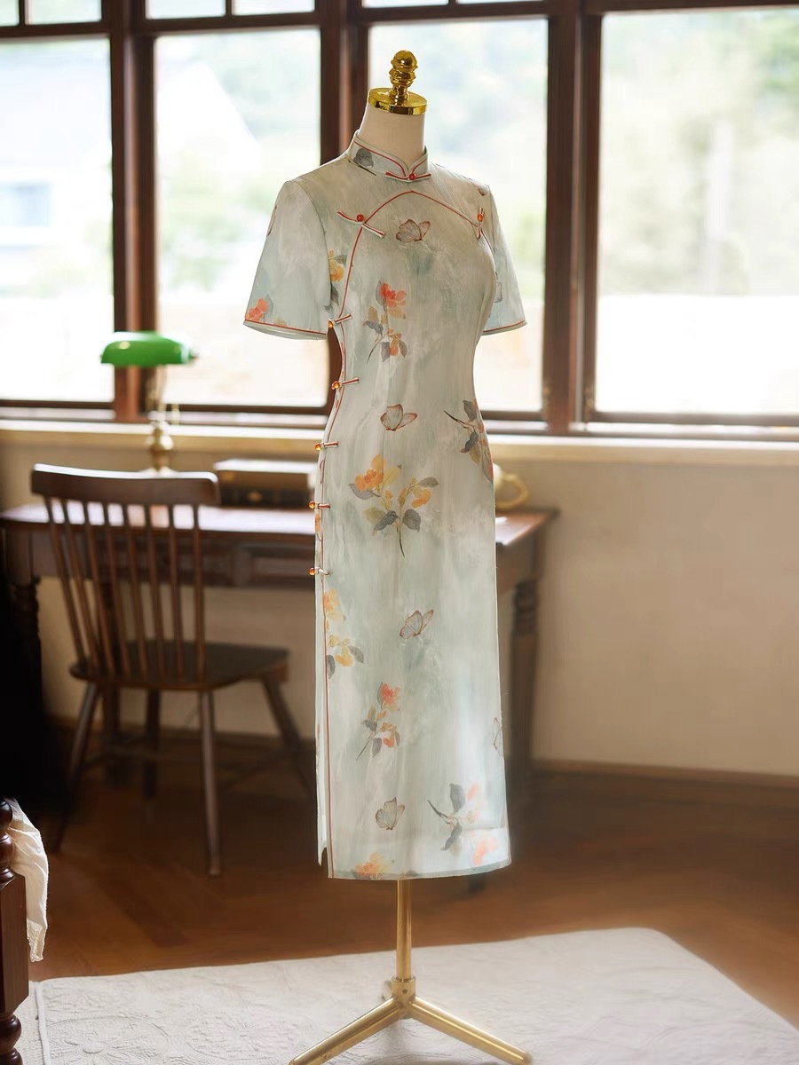 Ci Feng Mid Sleeve Floral Cheongsam