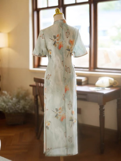 Ci Feng Mid Sleeve Floral Cheongsam