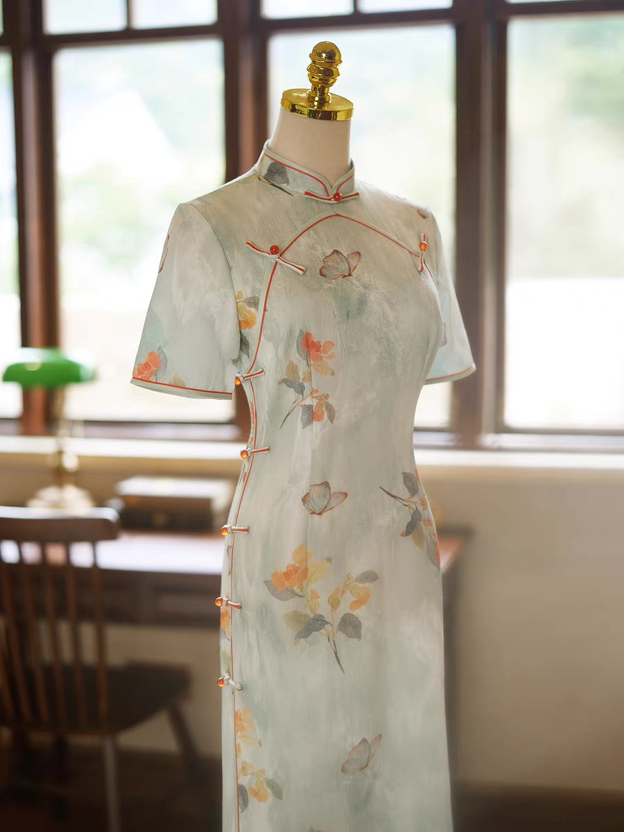 Ci Feng Mid Sleeve Floral Cheongsam
