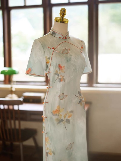 Ci Feng Mid Sleeve Floral Cheongsam