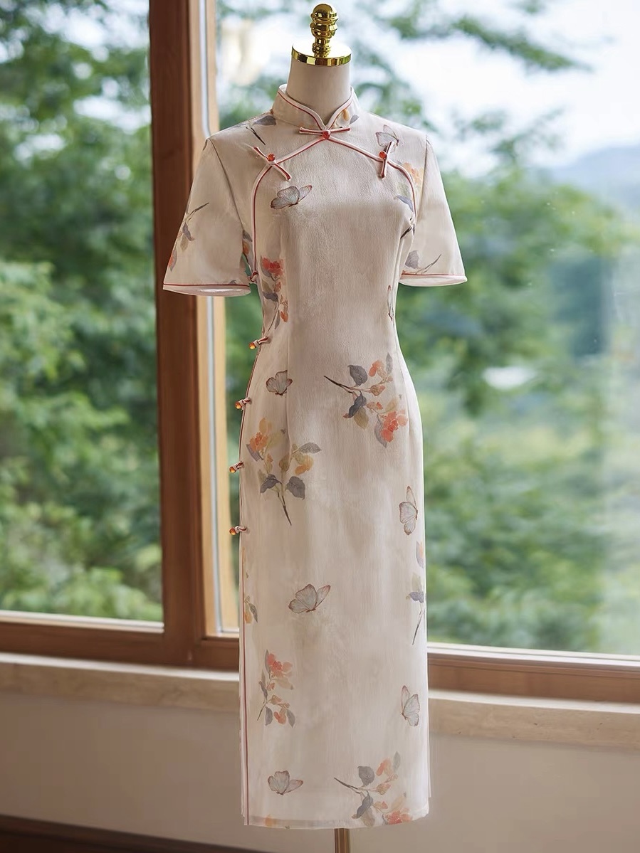 Ci Feng Mid Sleeve Floral Cheongsam