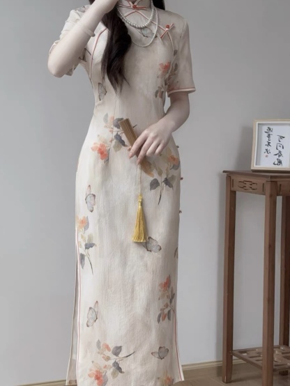 Ci Feng Mid Sleeve Floral Cheongsam
