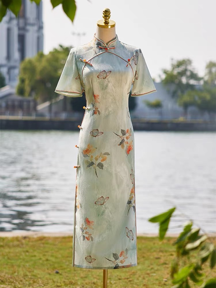 Ci Feng Mid Sleeve Floral Cheongsam