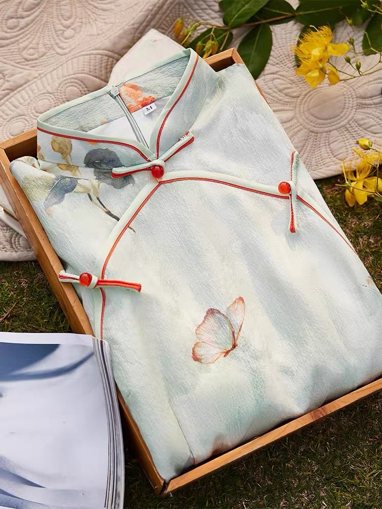 Ci Feng Mid Sleeve Floral Cheongsam