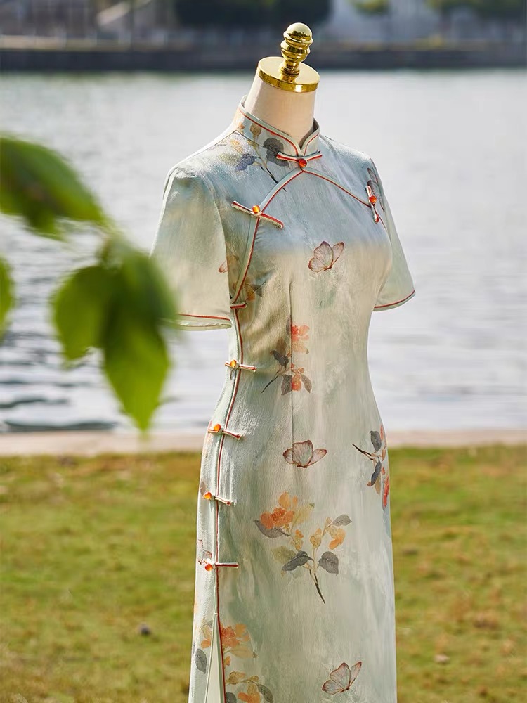 Ci Feng Mid Sleeve Floral Cheongsam