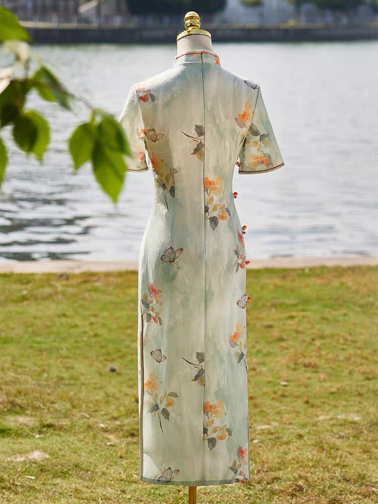 Ci Feng Mid Sleeve Floral Cheongsam