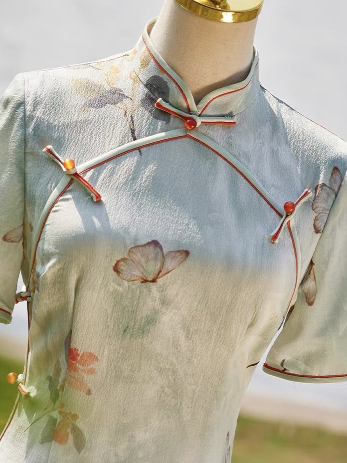 Ci Feng Mid Sleeve Floral Cheongsam