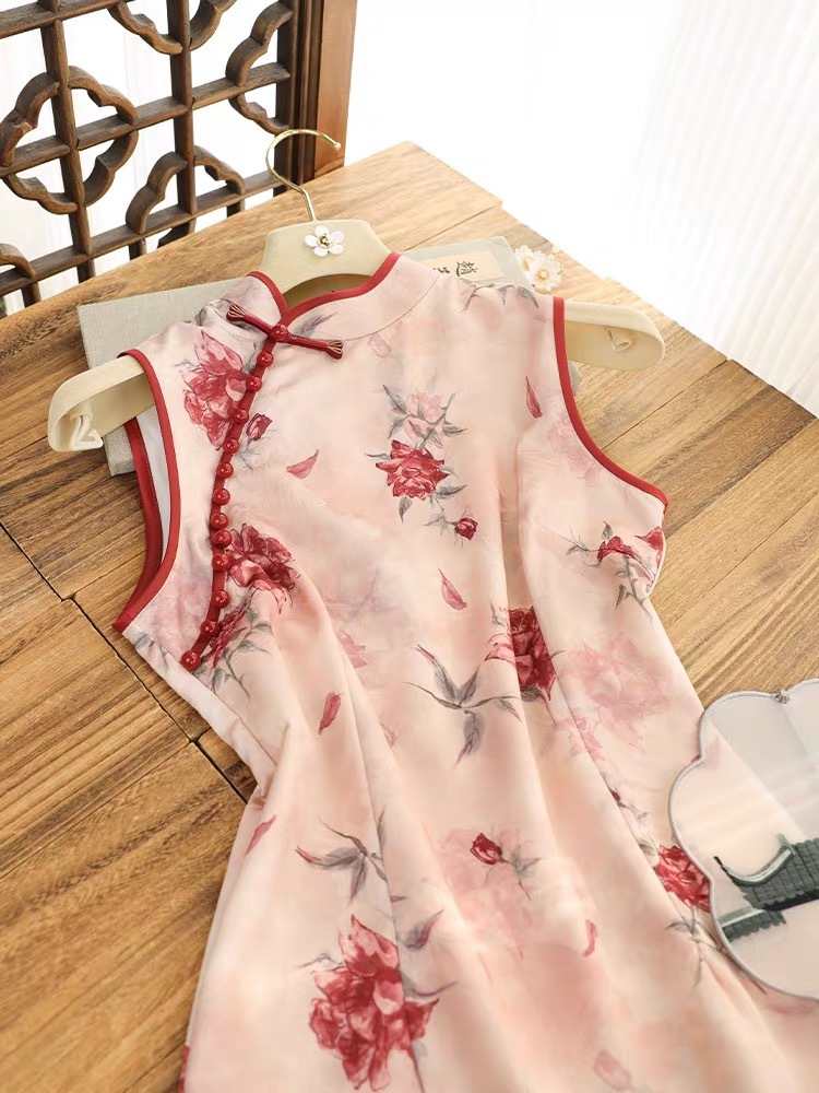 Ci Fu Floral  Sleeveless Cheongsam