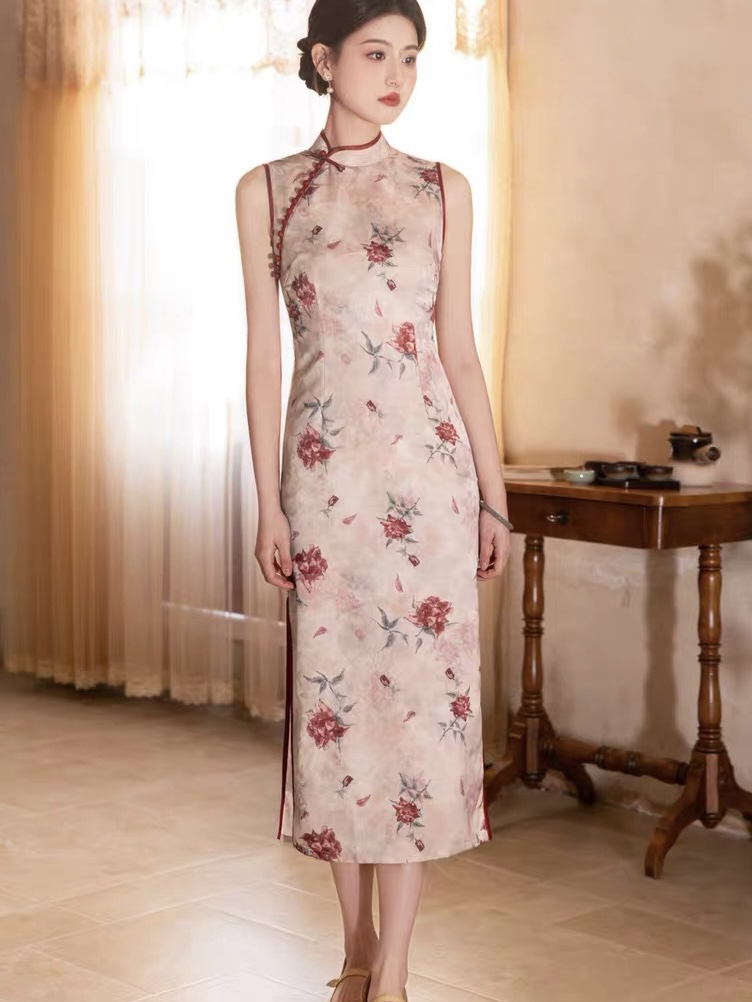 Ci Fu Floral  Sleeveless Cheongsam