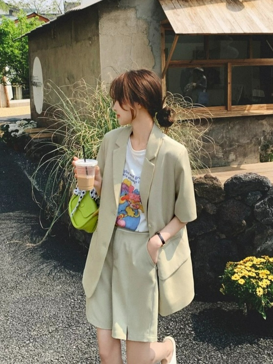 Danica Short Sleeves Blazer & Shorts Set (Discounted-M size)